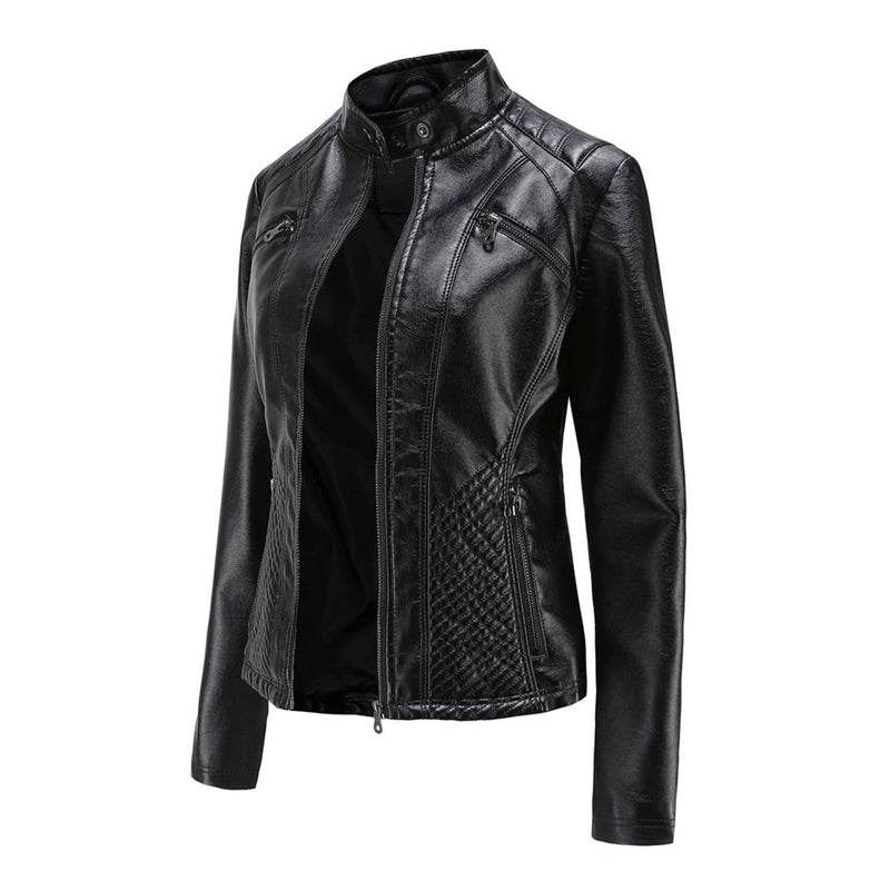 Schwarze Lederjacke für Damen, Reißverschluss, Stehkragen, modisch, elegant, Biker-Stil.