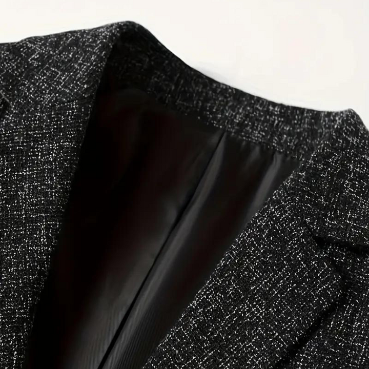 Schwarzer Tweed-Blazer mit feinem Muster, Innenfutter, elegantes Design für Herrenmode.