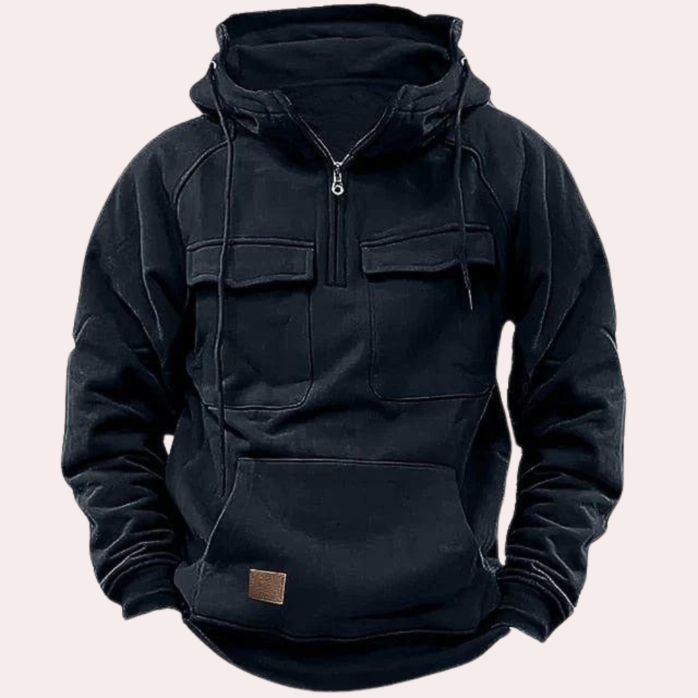 Schwarzer Herren-Hoodie mit Reißverschluss, Kängurutasche und Kapuze aus Baumwolle.