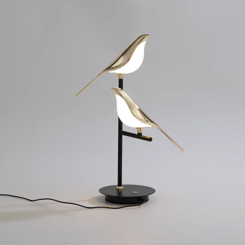 LED Tischlampe mit stilvollem Design - AvaBird