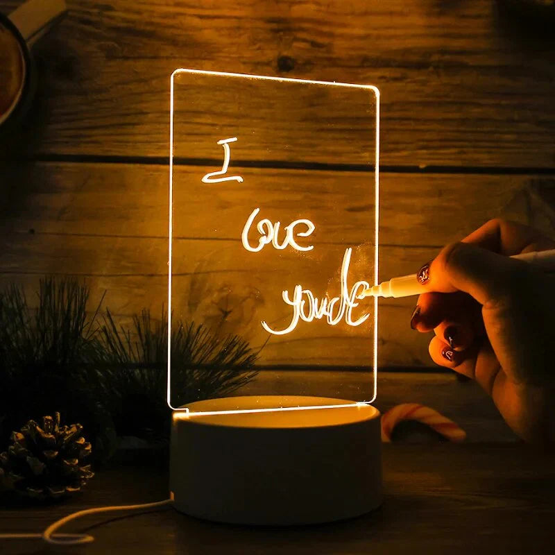 LED-Nachtlicht mit transparentem Notizboard, USB-betrieben, ideal als Geschenk, warmes Licht.