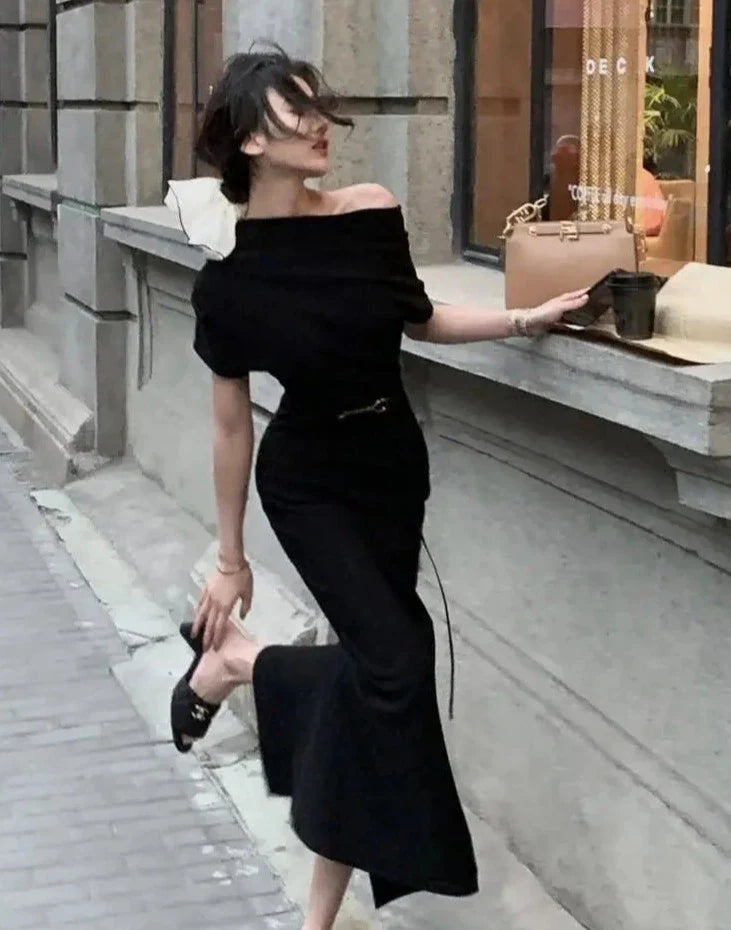 Elegantes Bodycon Maxikleid mit Off-Shoulder – Valentina Herbstzauber