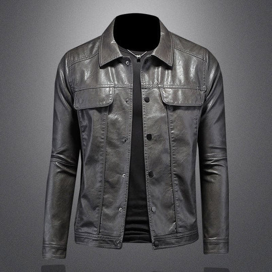 Schwarze Leder-Bikerjacke für Herren, klassisches Design, Knopfleiste, modisch und robust.