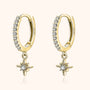 Goldene Creolen mit Sternanhänger und Zirkonia, eleganter Schmuck, Damen Ohrringe.