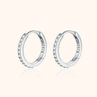 Silberne Creolen Ohrringe mit Zirkonia, 925 Sterling Silber, eleganter Schmuck für Damen.