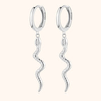 Silberne Schlangen-Ohrringe, 925 Sterling Silber, modisches Schmuckdesign, Damen-Accessoire.