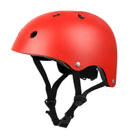 Roter Fahrradhelm mit Belüftungslöchern, verstellbarem Kinnriemen, Sicherheitsausrüstung.