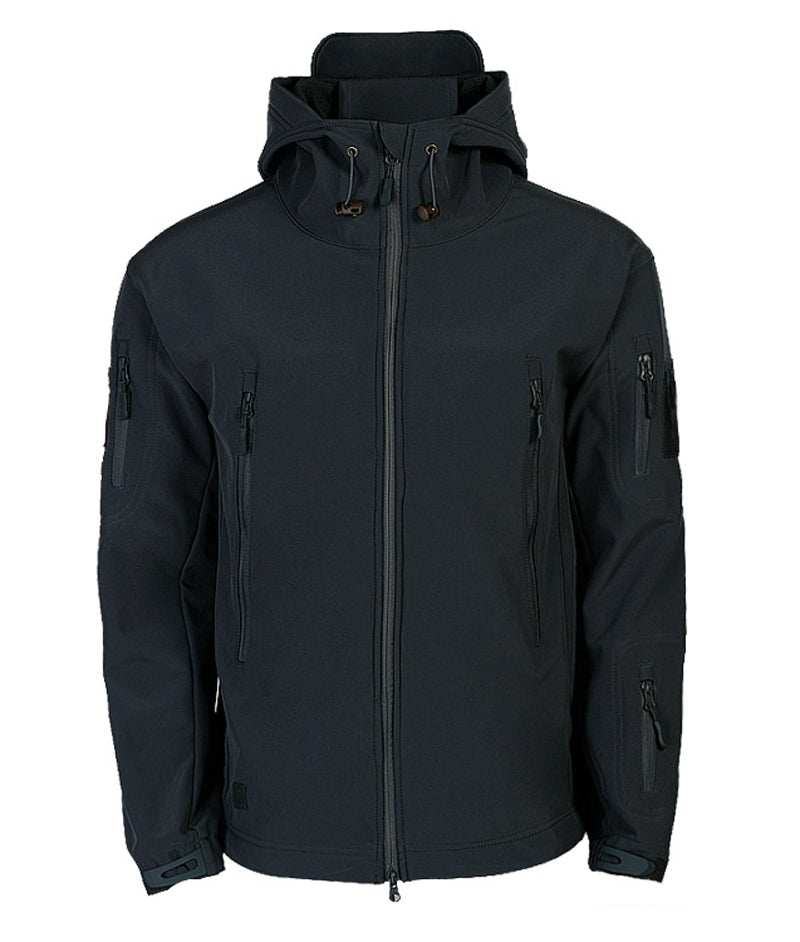 Schwarze Softshell-Jacke mit Kapuze, Reißverschlusstaschen, Outdoor-Bekleidung, Herrenmode.