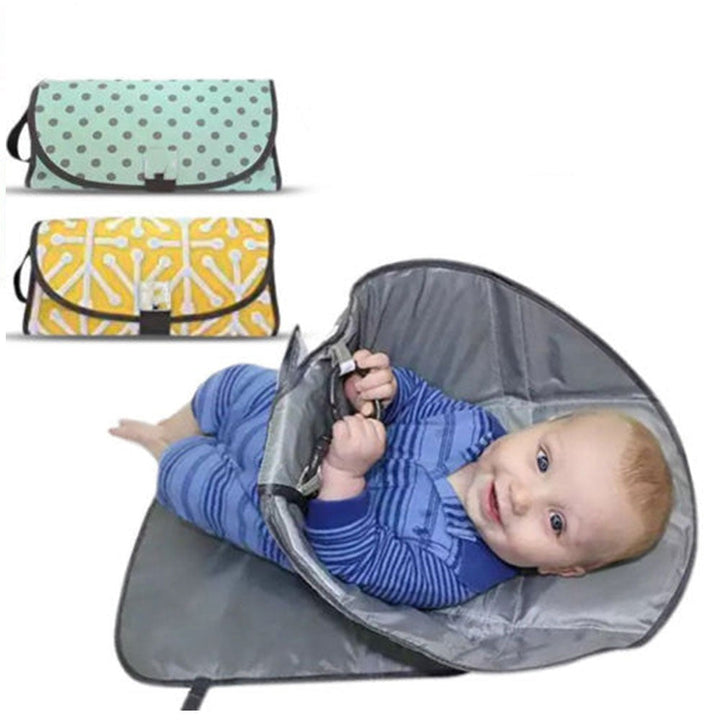 3-in-1 Wickelunterlage für Babys mit Spielzeughalterung – WickelPlus (1 kaufen, 1 gratis)