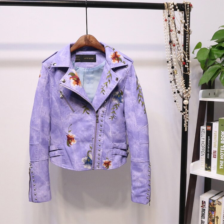 Herbstliche bestickte Damen Kunstlederjacke im Bikerstil – Eleonora