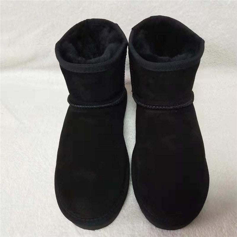 Schwarze Winterstiefel aus Wildleder, gefüttert, warm, rutschfest, Damenmode.