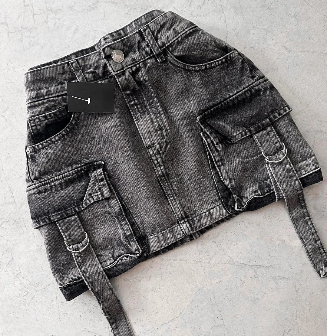 Graue Denim-Minirock mit Mehrfachtaschen, A-Linie, Y2K-Stil, Harajuku-Mode.