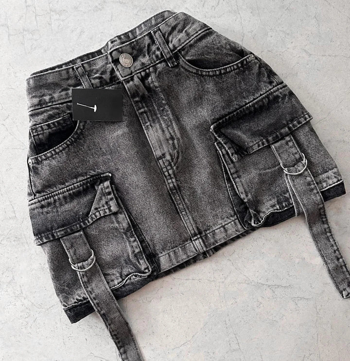 Graue Denim-Minirock mit Mehrfachtaschen, A-Linie, Y2K-Stil, Harajuku-Mode.