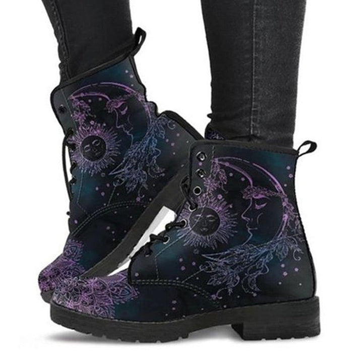 Damen-Stiefeletten mit Herbstlaub- und Mondmotiv – Selene