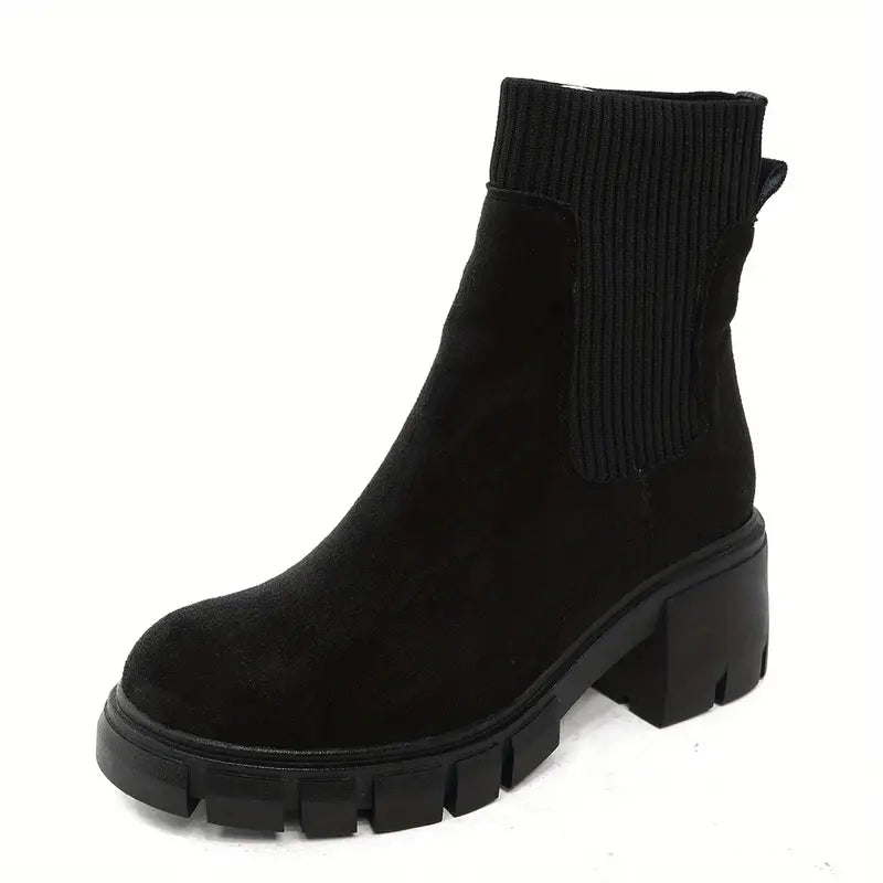 Schwarze Wildleder-Winterschuhe, Absatzstiefel, Luca Norelli, Damenmode, elegant.