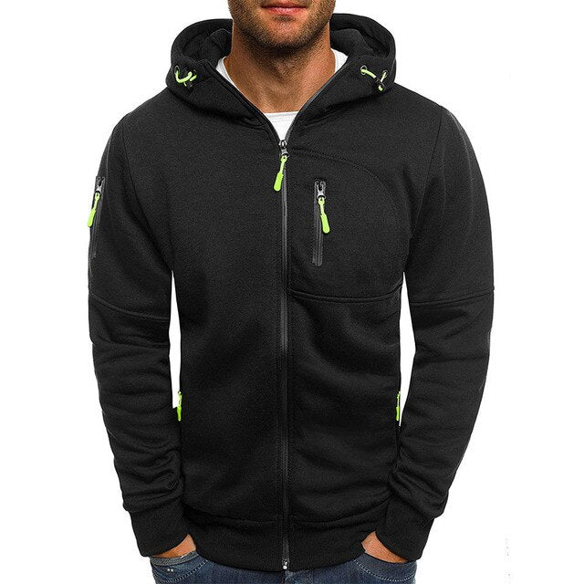 Schwarze Herren-Kapuzenjacke mit Reißverschluss, sportlich, Streetwear, grüne Akzente.
