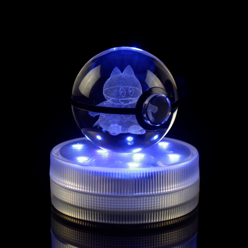 AA OUTOF STOCK Kristall-Pokékugel mit LED-Standfuß – Interaktives Sammelspielzeug