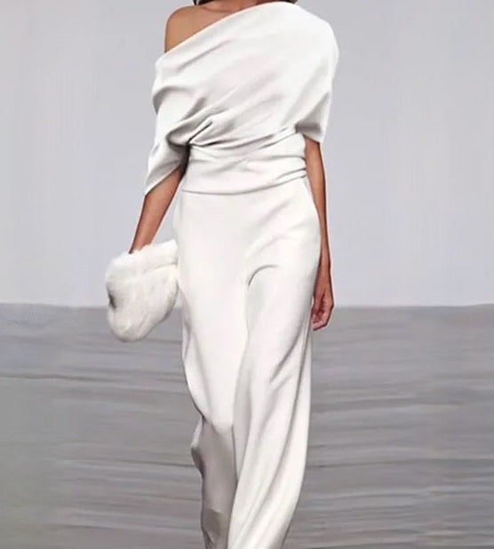 Herbstlicher weißer Damen-Jumpsuit mit zeitlosem Design – Liva