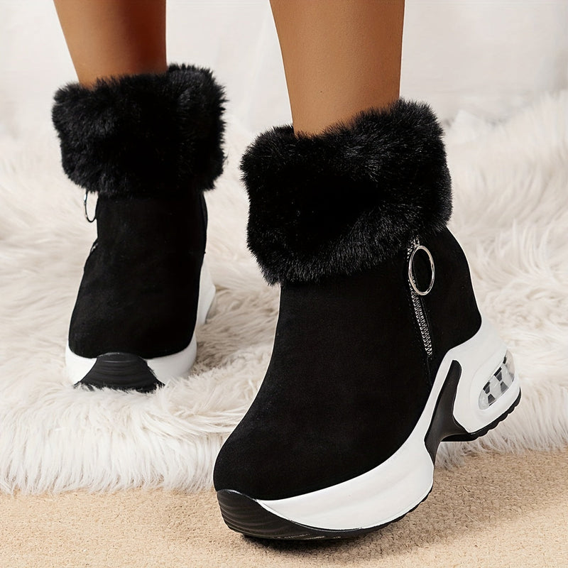Schwarze Ankle Boots mit Fellbesatz, Keilabsatz, Damenmode, Winterstiefel, stilvoll.