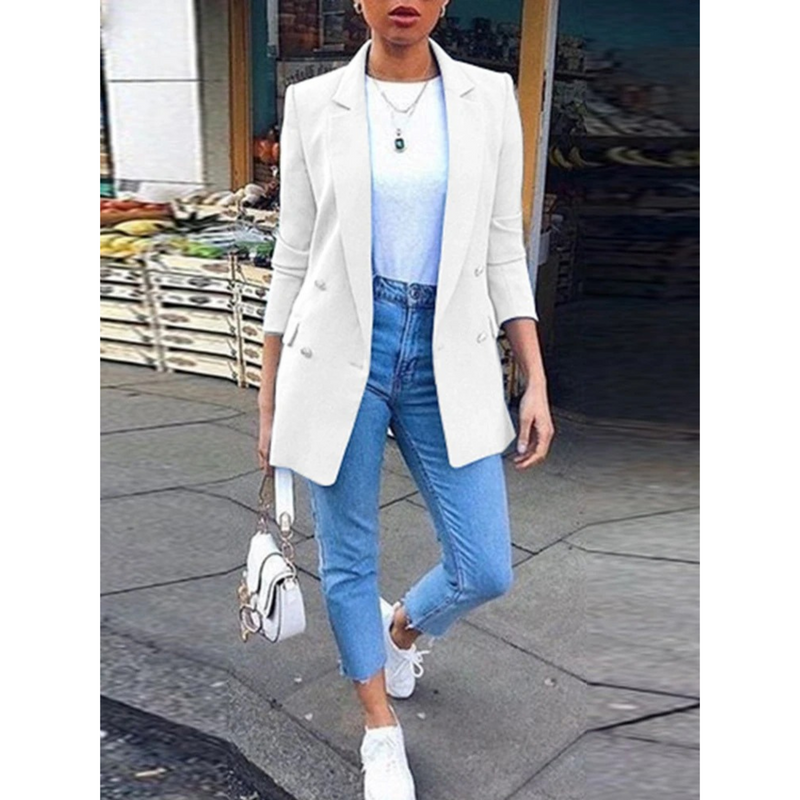 Damenblazer weiß, mittellang, elegant, doppelt geknöpft, modisch, Freizeitkleidung.