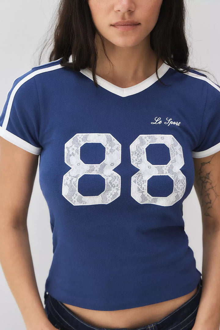 Trendy Damen T-Shirt mit Spitzendetail & Kontrast-Ärmeln – Yelina