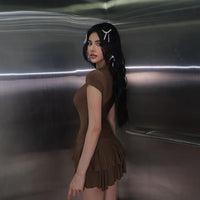 Stylisches Minikleid mit Schößchen und Rundhalsausschnitt – Nayeli