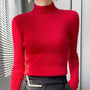 Roter Rollkragenpullover Damen, Strick, elegant, Herbstmode, langärmelig, figurbetont.