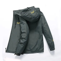 Dunkelgrüne Outdoorjacke mit Kapuze, wasserdicht, Herren, Frühling, atmungsaktiv, langlebig.