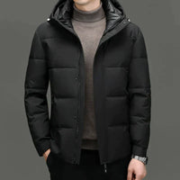 Schwarze Herren-Daunenjacke mit Kapuze, warm, stilvoll, Wintermode, Outdoor-Bekleidung.