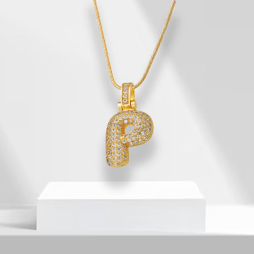 Goldene Buchstaben-Halskette "P" mit Strasssteinen, eleganter Schmuck, Geschenkidee.