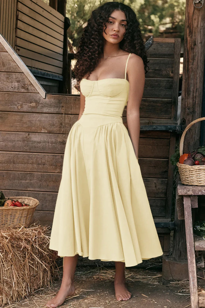 Stílusos nyári ruha spagettipántokkal és derékszorítóval – Mira