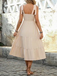 Apricotfarbenes luftiges & stylisches Spaghettiträger-Midikleid für den Sommer – Lina