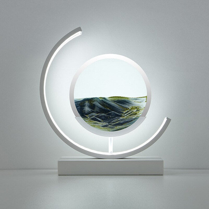 Moderne LED-Tischlampe, weiß, kreisförmiges Design, dekorative Beleuchtung, minimalistisch.