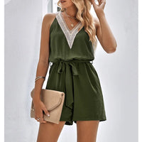 Kanten Sommer-Jumpsuit mit V-Ausschnitt und Shorts – Sorelle