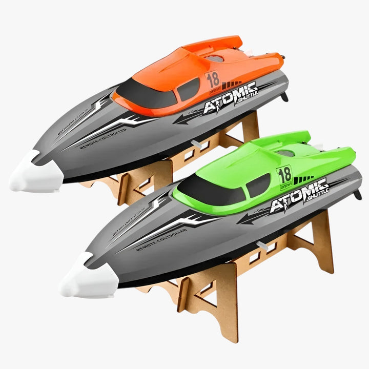 Hochleistungs-Rennboot AquaX – RC-Speedboot mit Wasserkühlung & Auto-Reset