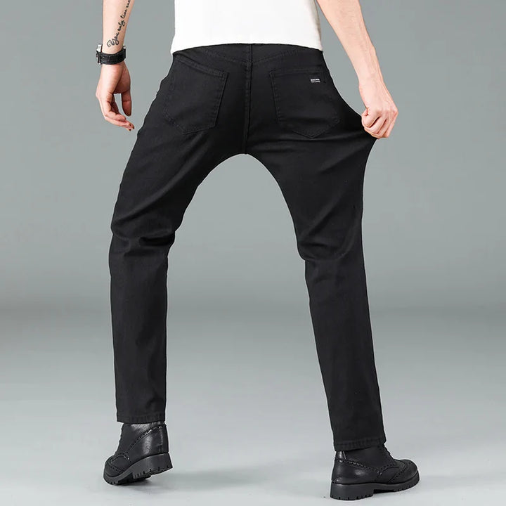Herren Straight Fit Jeans in Schwarz mit Stretch – Milan