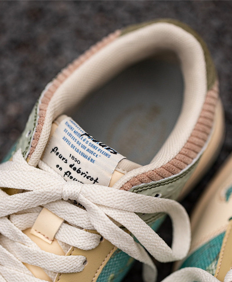 Stilvolle Unisex Kunst-Sneakers mit Mandelblüten-Print – Arta