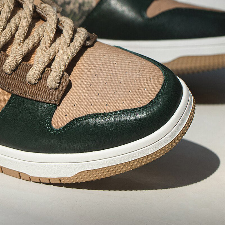 Kunstvolle Unisex Plateau-Sneakers mit Wellenmotiv – Daiki