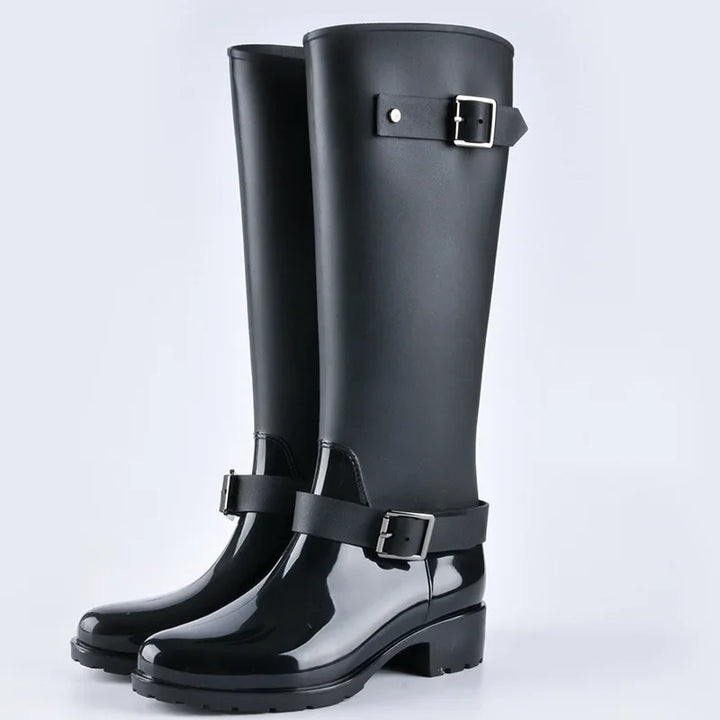 Damen Regenstiefel hoch wasserdicht mit Schnallen & Blockabsatz – Elenya