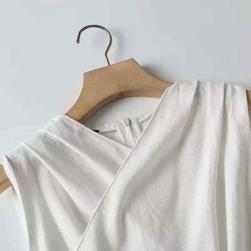 Weiße luftige & stylische ärmellose Leinenbluse für Damen – Amira