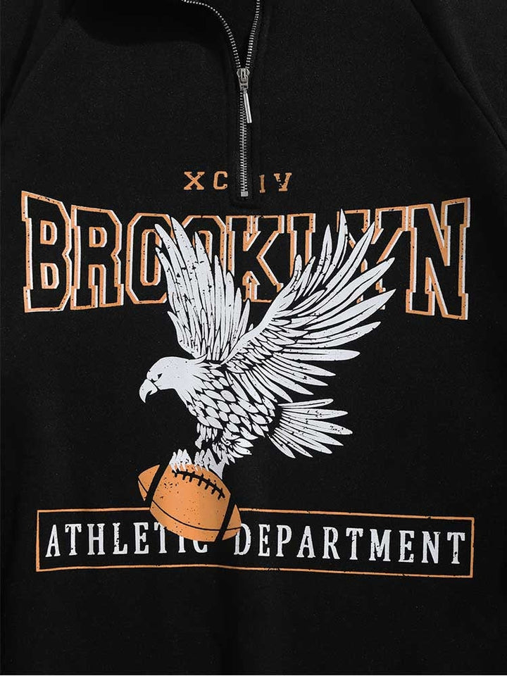 Schwarzer Hoodie mit Adler- und Football-Print, "Brooklyn Athletic Department" Design.