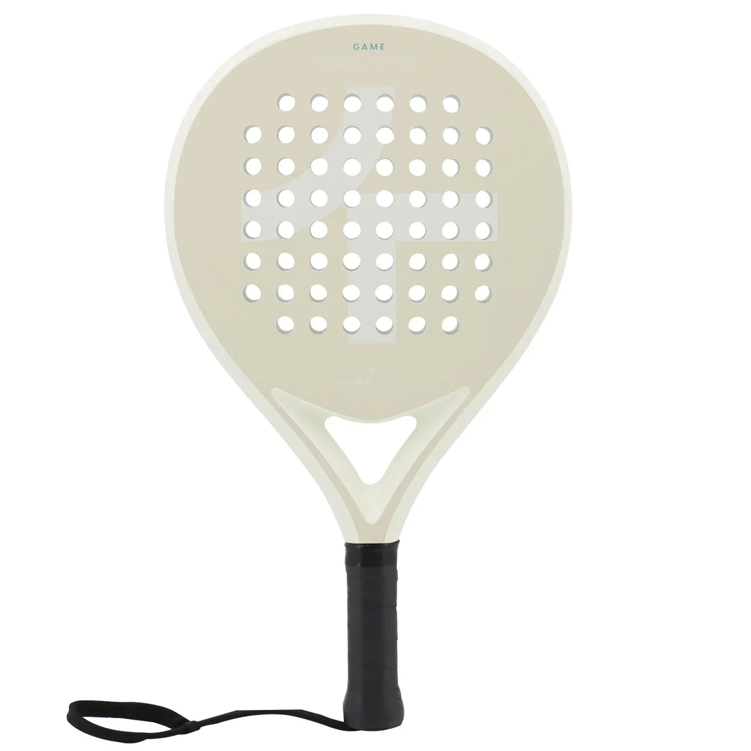 Beiger Padel-Schläger mit runder Form, perforierter Oberfläche und schwarzem Griff.
