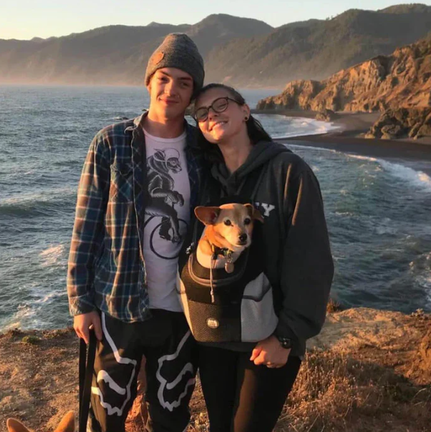 Abenteuerlicher Haustier Rucksack - TrekPaws