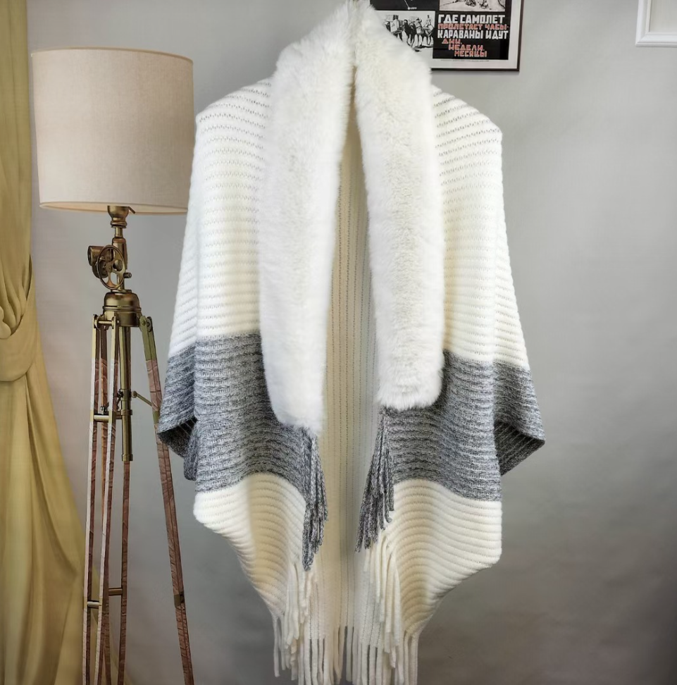 Damenweste Louise – Mit luxuriösem Kunstfellkragen für die Winterzeit | Einheitsgröße