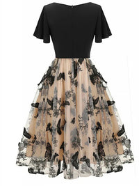 Herbstliches Midikleid aus Mesh mit Stickerei & Volantärmeln – Maila