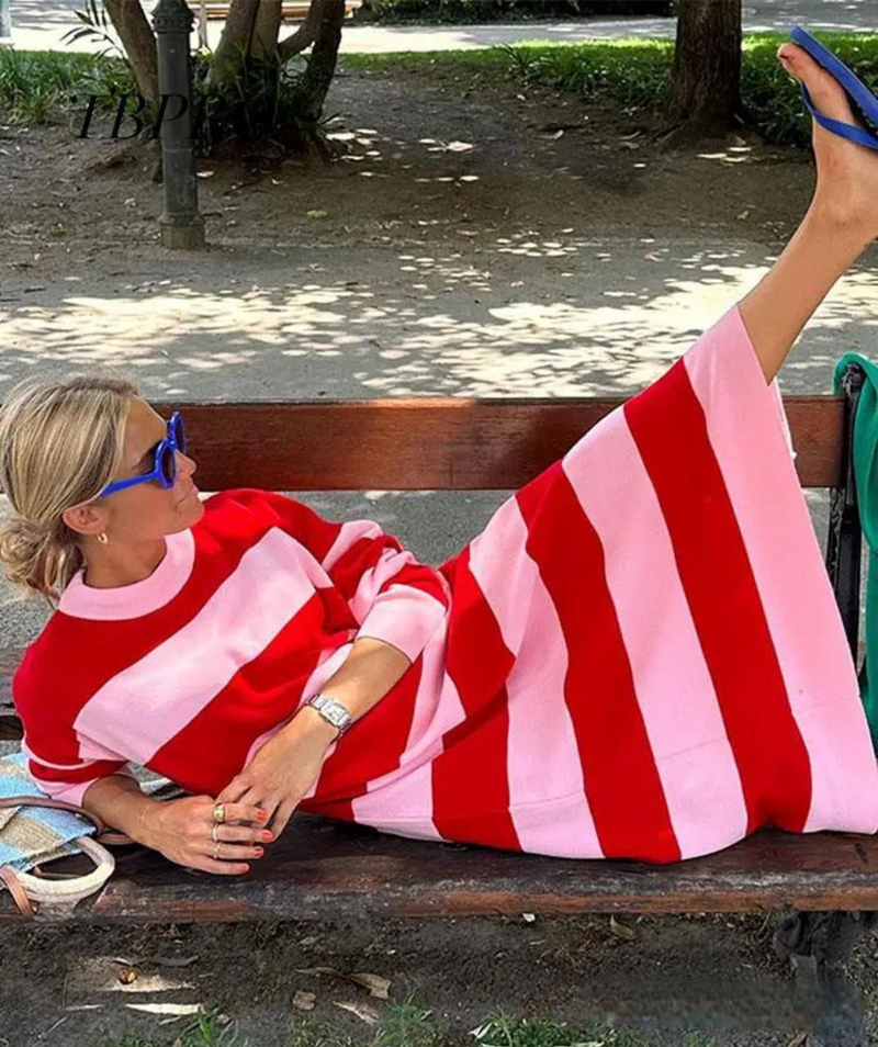 Leichtes gestreiftes Herbstkleid mit lockerer Passform – Malou