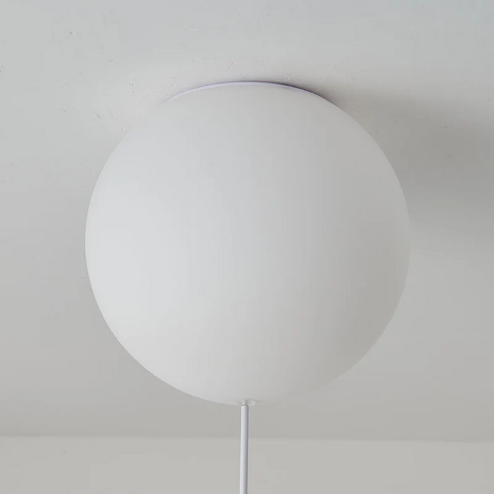 Weiße runde Deckenleuchte, modernes Design, energiesparend, für Wohnzimmer oder Büro.