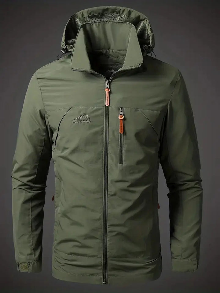 Grüne Outdoor-Jacke, wasserdicht, winddicht, mit Kapuze, Reißverschluss, Herrenmode.