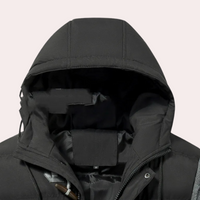 Schwarze Winterjacke mit Kapuze, Reißverschluss, warm gefüttert, Herrenmode, Outdoor-Bekleidung.