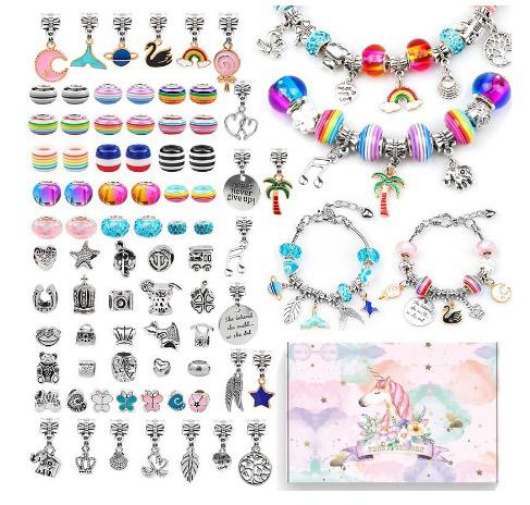 Bunte DIY-Armbänder Set mit Charms, Perlen und Anhängern, ideal für Schmuckherstellung.
